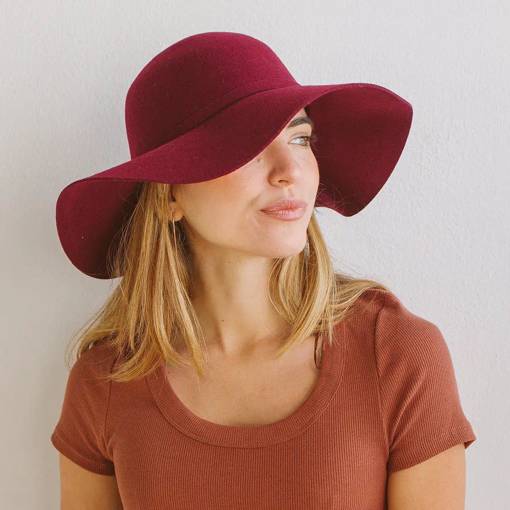 Zoe Capeline – SUNHATS EUROPE